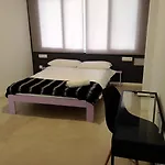 Solroom Pensión Torremolinos