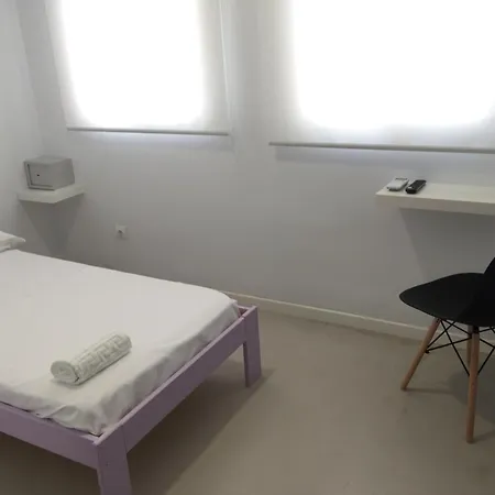 Solroom (adults Only) 2* توريمولينوس